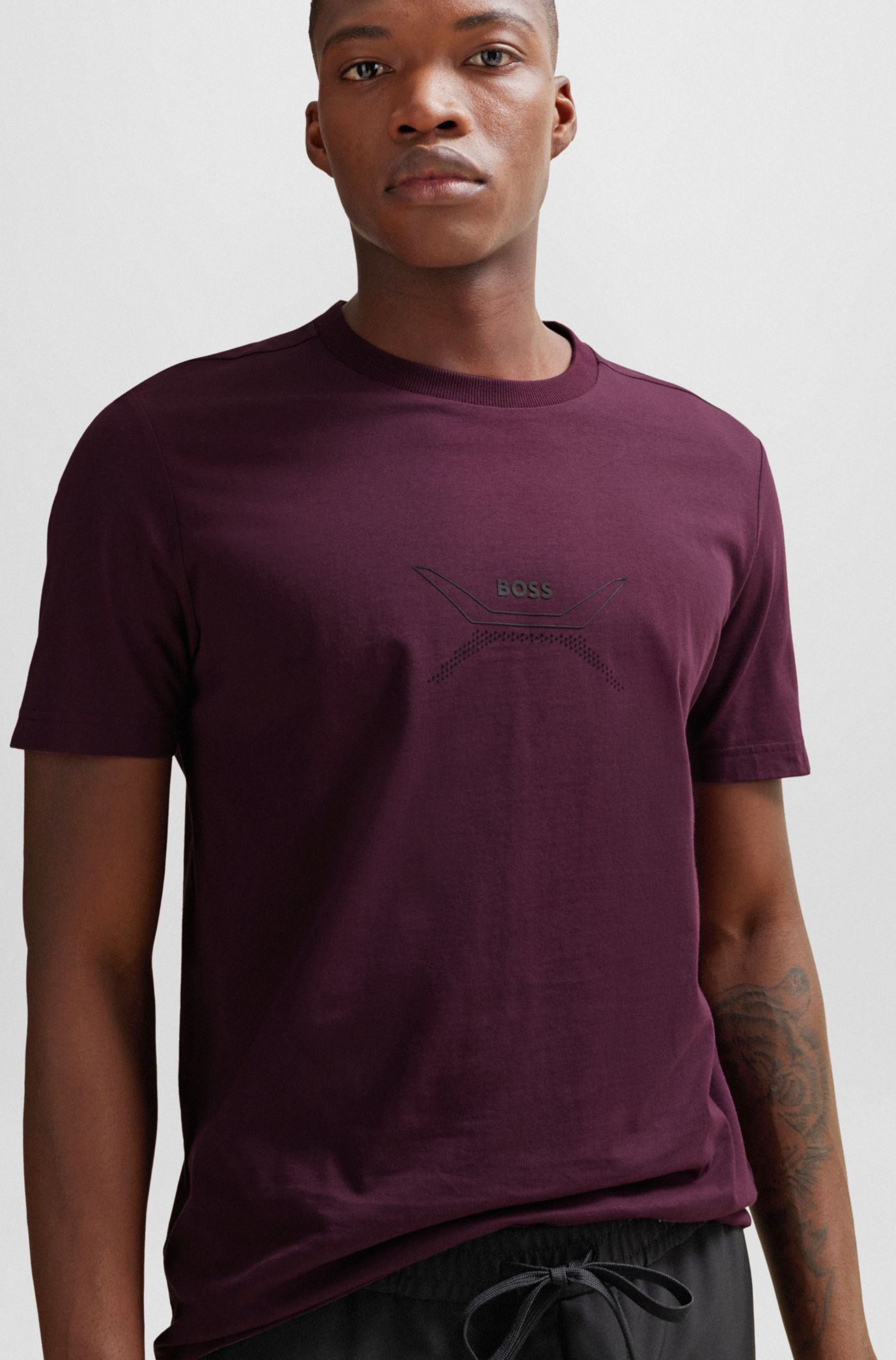 Prada camiseta con logo bordado y cuello redondo 2022