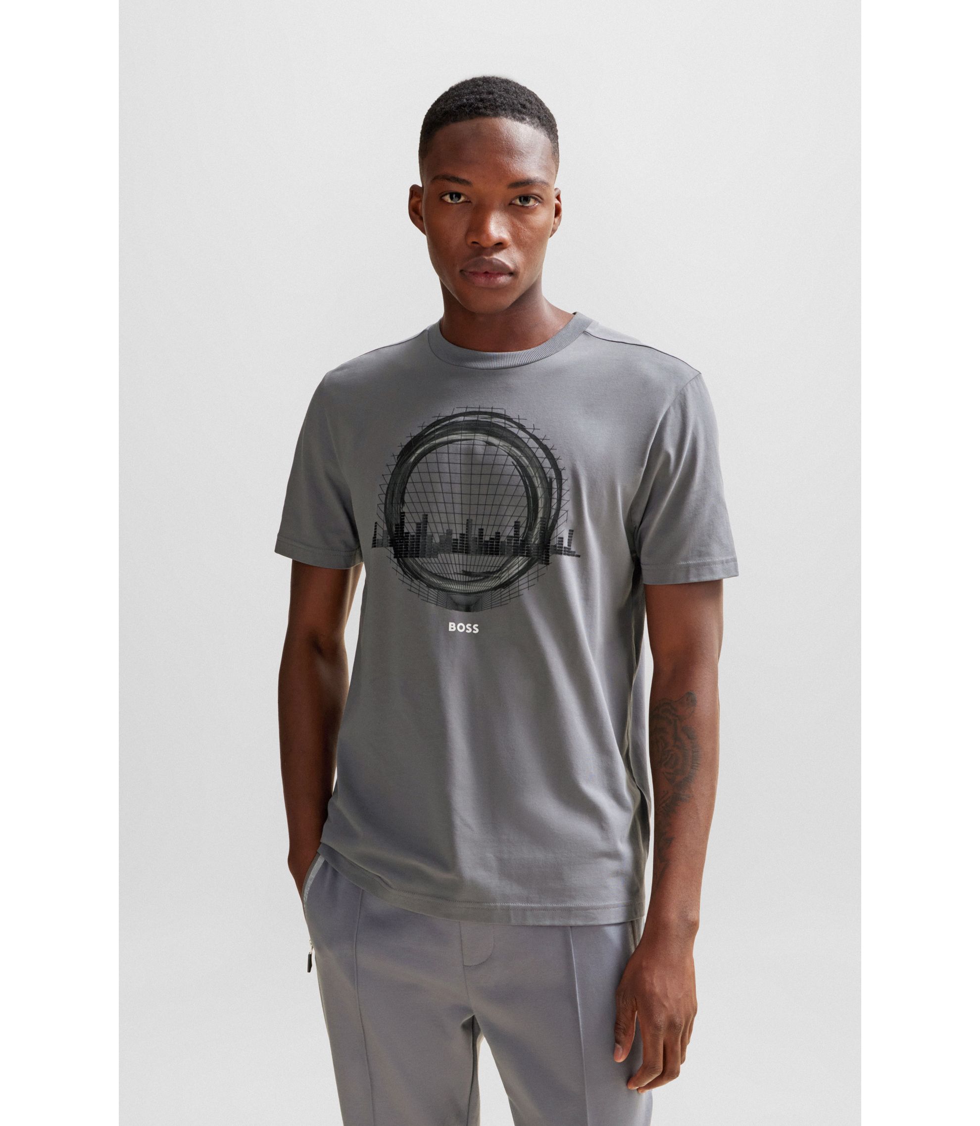 hbna50506372_036_350?wid=1980&