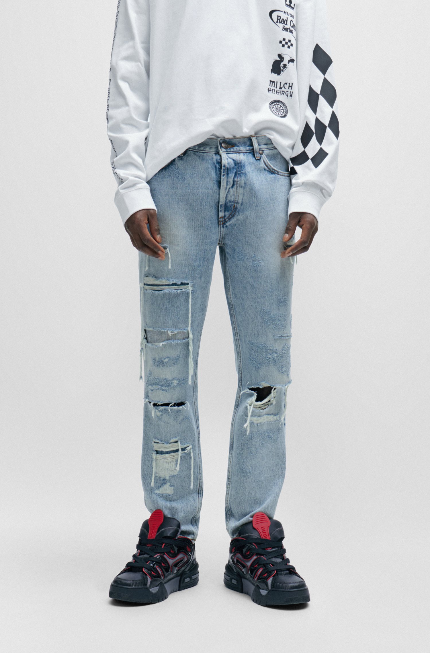 Tapered-fit jeans blue denim with destroyed details