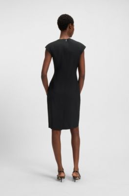 Vestido slim fit de lana virgen con manga casquillo, Negro