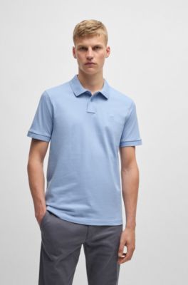 Polo slim fit de algod&oacute;n el&aacute;stico con parche de logo, Celeste