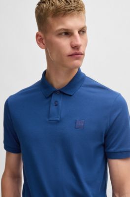 Polo slim fit de algod&oacute;n el&aacute;stico con parche de logo, Celeste