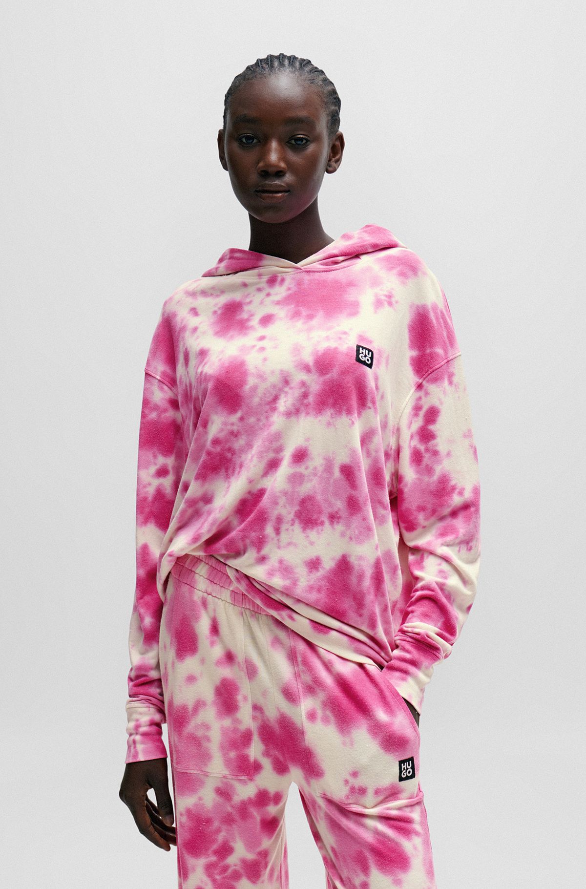 Stacked-logo relaxed-fit hoodie with seasonal print, light pink
