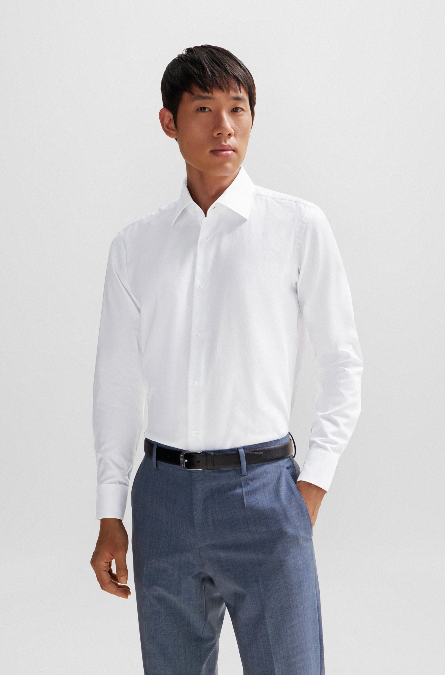Camisa regular fit en algodón elástico Oxford de planchado fácil