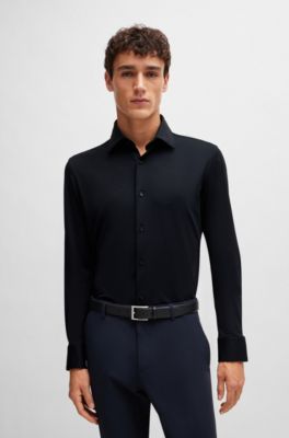 Camisa slim fit de tejido el&aacute;stico t&eacute;cnico, Negro
