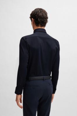 Camisa slim fit de tejido el&aacute;stico t&eacute;cnico, Negro