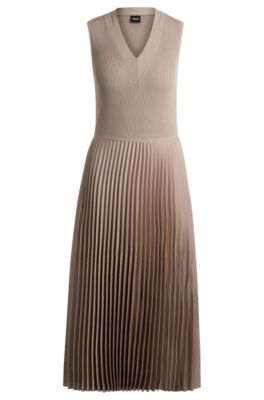 Vestido de mezcla de materiales con falda plisada, Beige claro