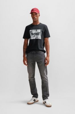 Camiseta regular fit de punto de algod&oacute;n con ilustraci&oacute;n de temporada, Negro