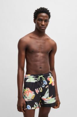 Ba&ntilde;ador tipo shorts de secado r&aacute;pido con estampado integral, Negro