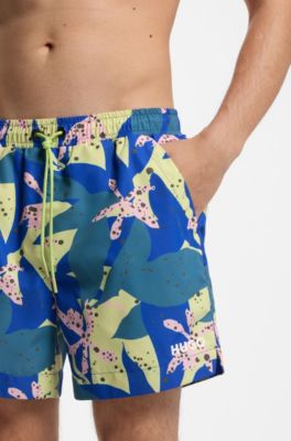 Quick-dry swim shorts with all-over print, Light Green
