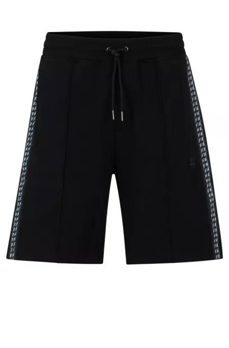 Stretch-cotton relaxed-fit shorts with stacked logo