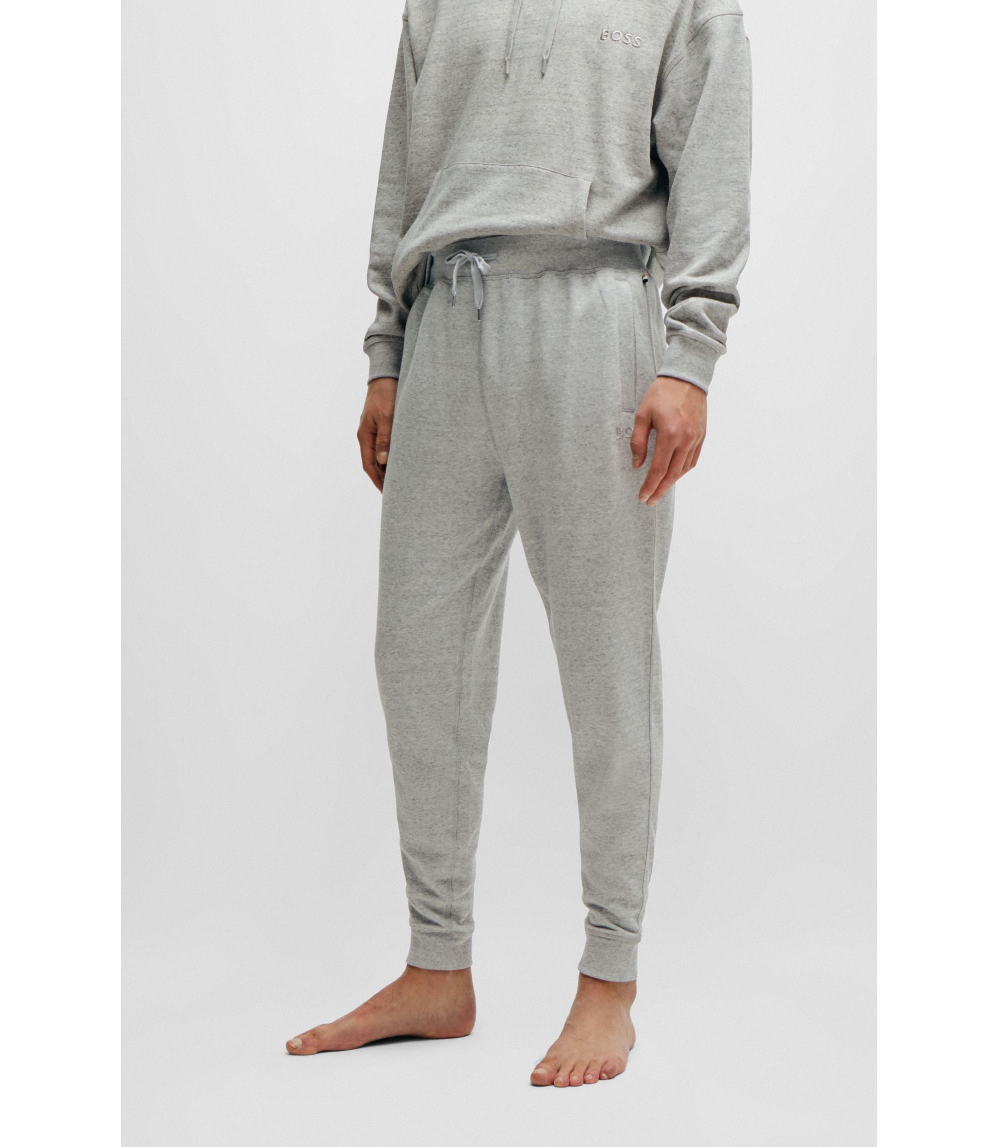 えねモン。新品未使用タグ付き。HUGO BOSSのスラックス＆ジーンズ HUGO BOSS Jogging-Hose Trouser Jogger Sweat-Pants Sport Hose