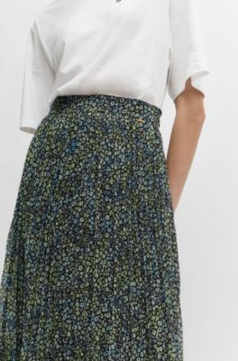 Printed pliss&eacute; skirt in crepe Georgette, Patterned