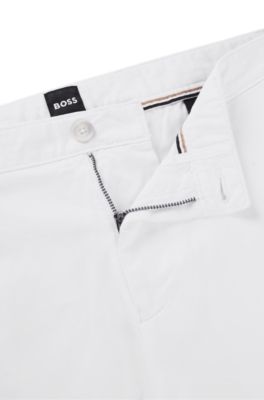 Shorts slim fit de sarga de algod&oacute;n el&aacute;stico, Blanco