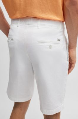 Shorts slim fit de sarga de algod&oacute;n el&aacute;stico, Blanco