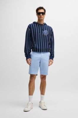 Shorts slim fit de sarga de algod&oacute;n el&aacute;stico, Celeste