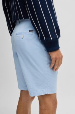Shorts slim fit de sarga de algod&oacute;n el&aacute;stico, Celeste