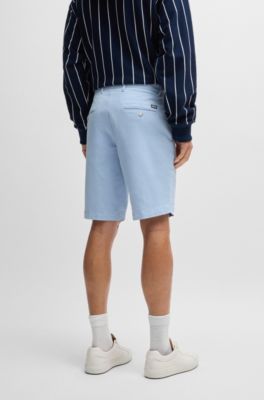 Shorts slim fit de sarga de algod&oacute;n el&aacute;stico, Celeste