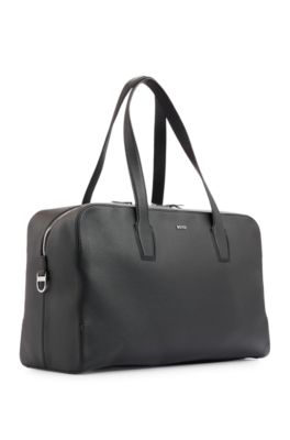 Zipped holdall in grained leather with logo lettering, Black