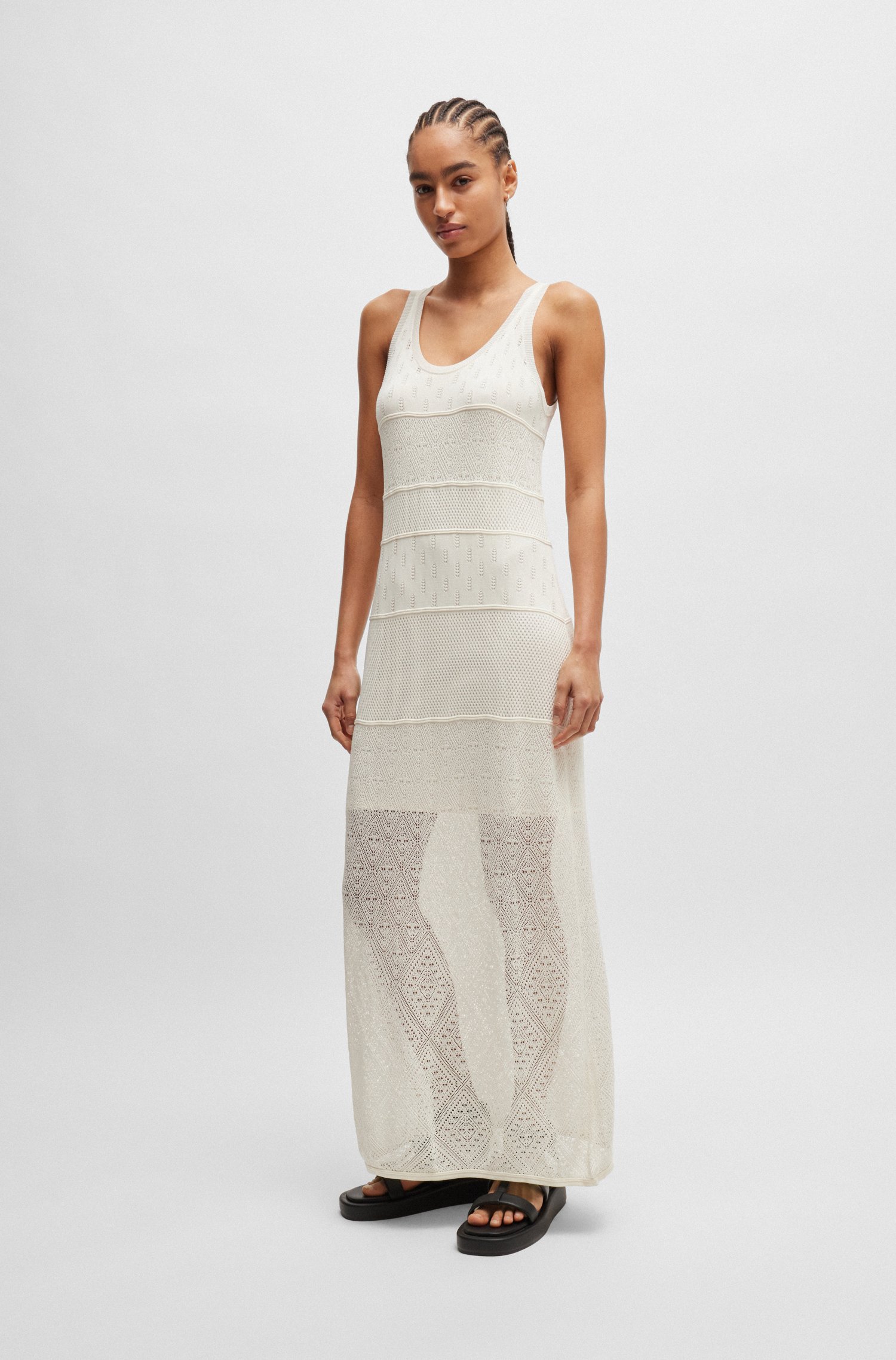 Knitted dress midi length with mixed structures