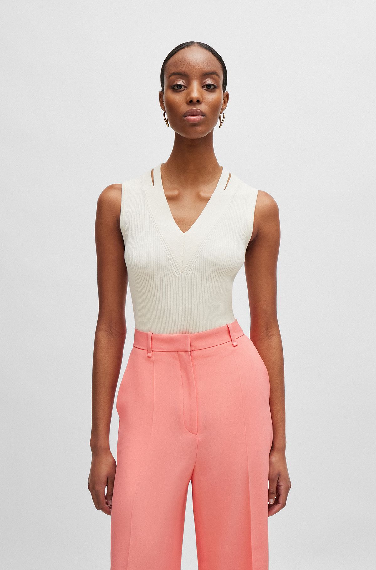 Sleeveless knitted top with cut-out details, White