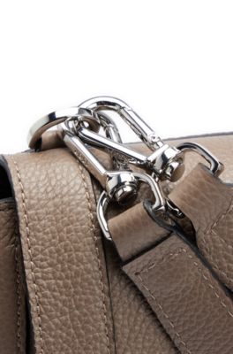Saddle bag in grained leather with detachable straps, Beige