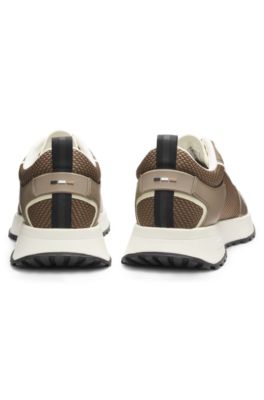 Deportivas de mezcla de materiales con detalles de malla y de la marca, Caqui