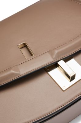 Leather shoulder bag with branded hardware, Beige