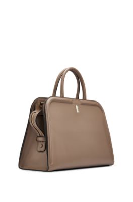 Leather tote bag with detachable pouch, Beige