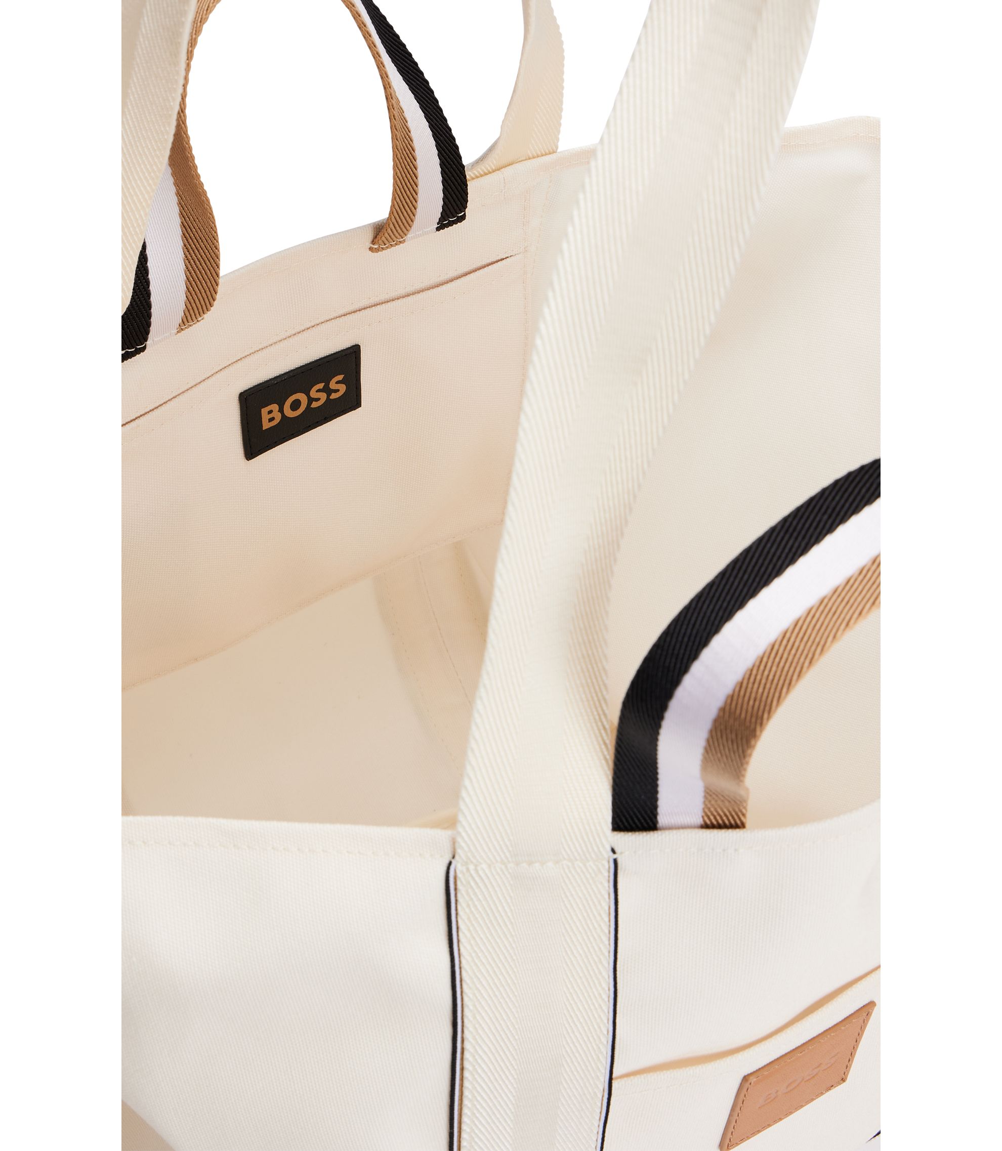 hbna50513282_114_240?wid=1980&