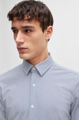 Camisa slim fit en material t&eacute;cnico el&aacute;stico estampado, Azul