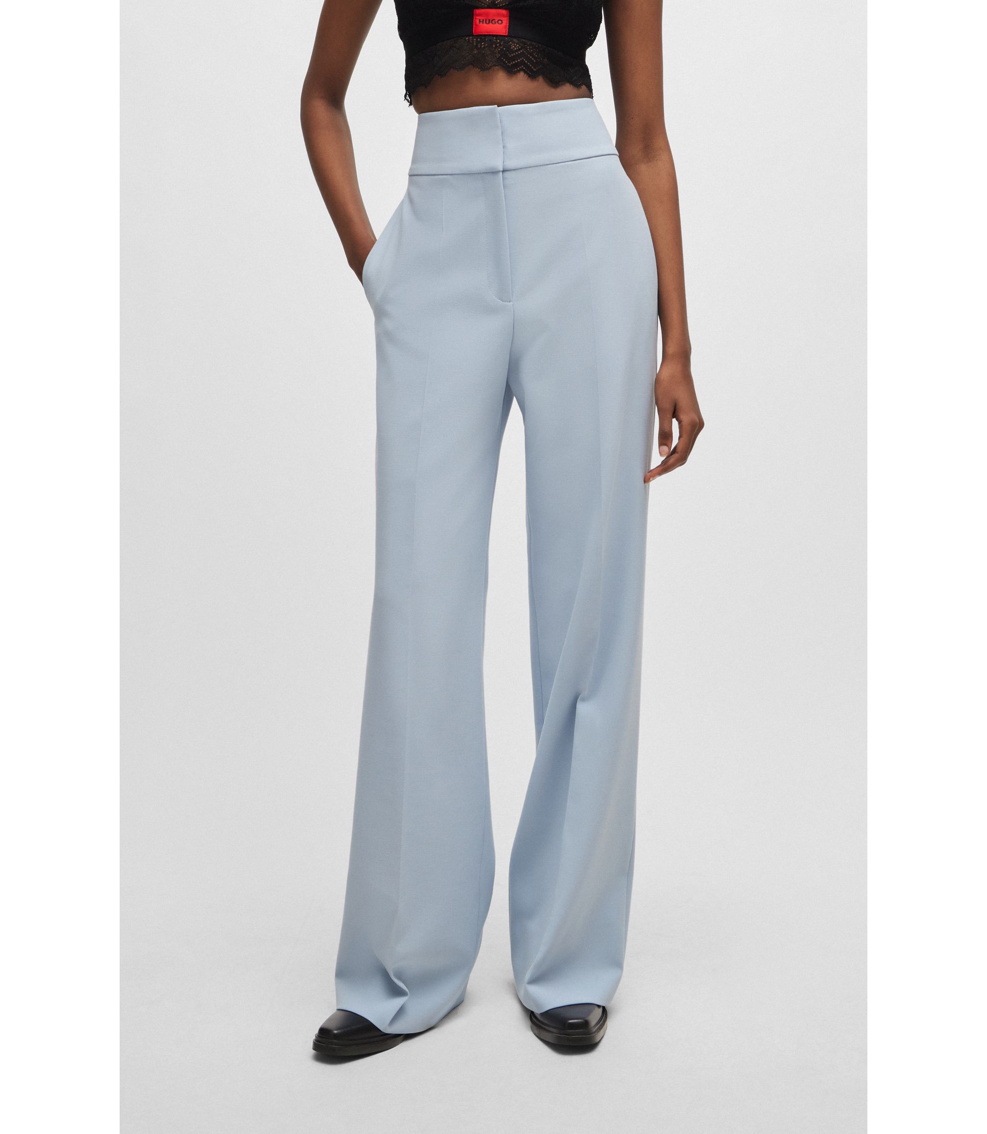 hbna50513960_527_350?wid=1980&