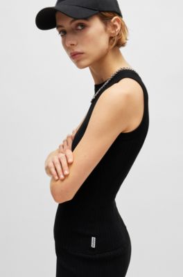 Top sin mangas slim fit con estructura de canal&eacute; irregular, Negro