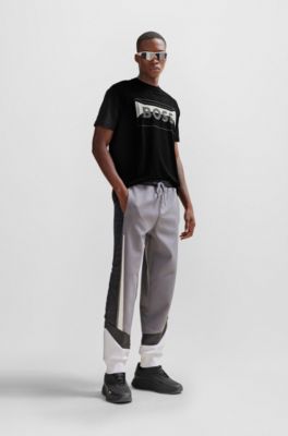 Camiseta regular fit de algod&oacute;n con logo de dise&ntilde;o, Negro