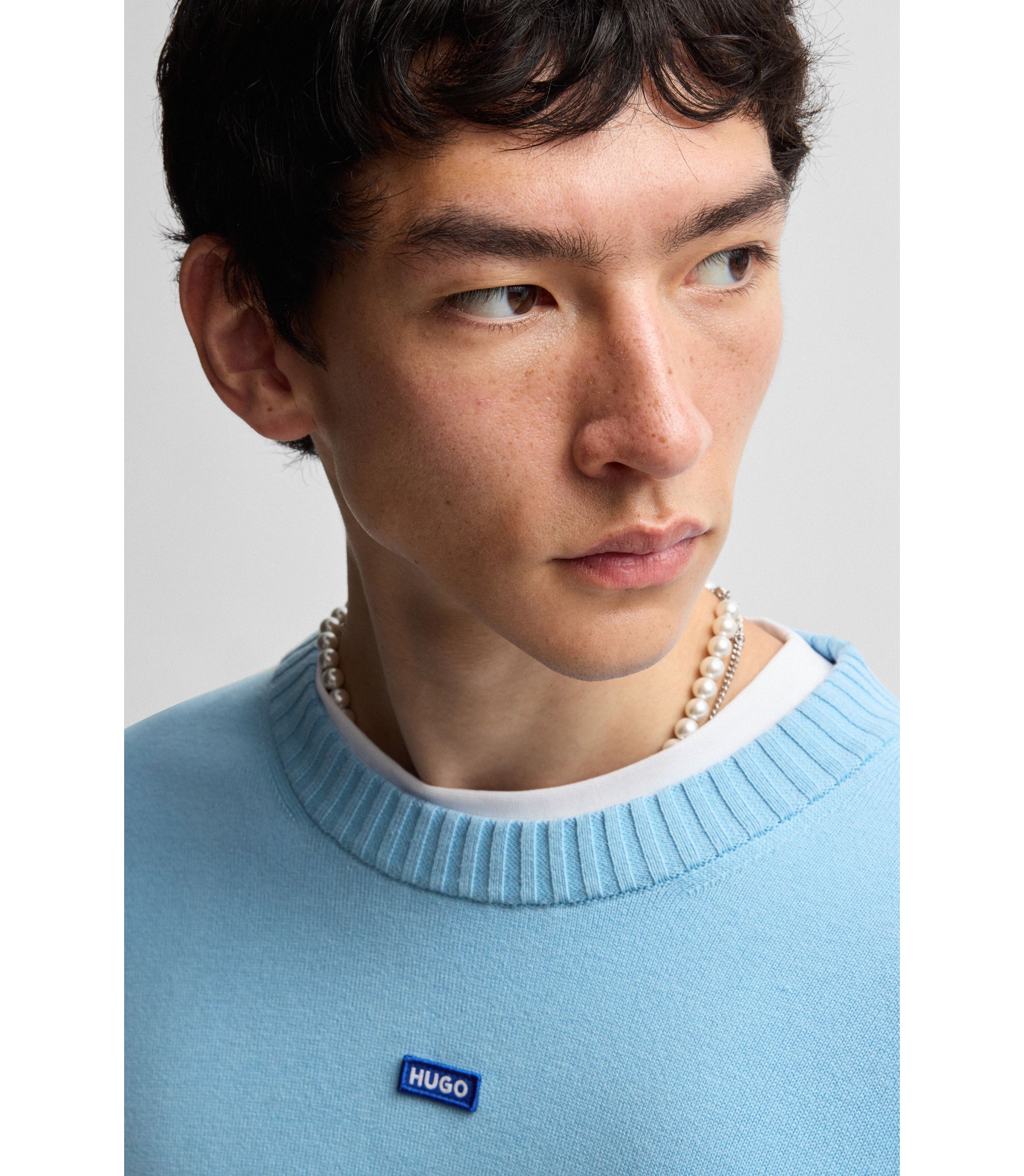 hbna50514698_454_340?wid=1980&