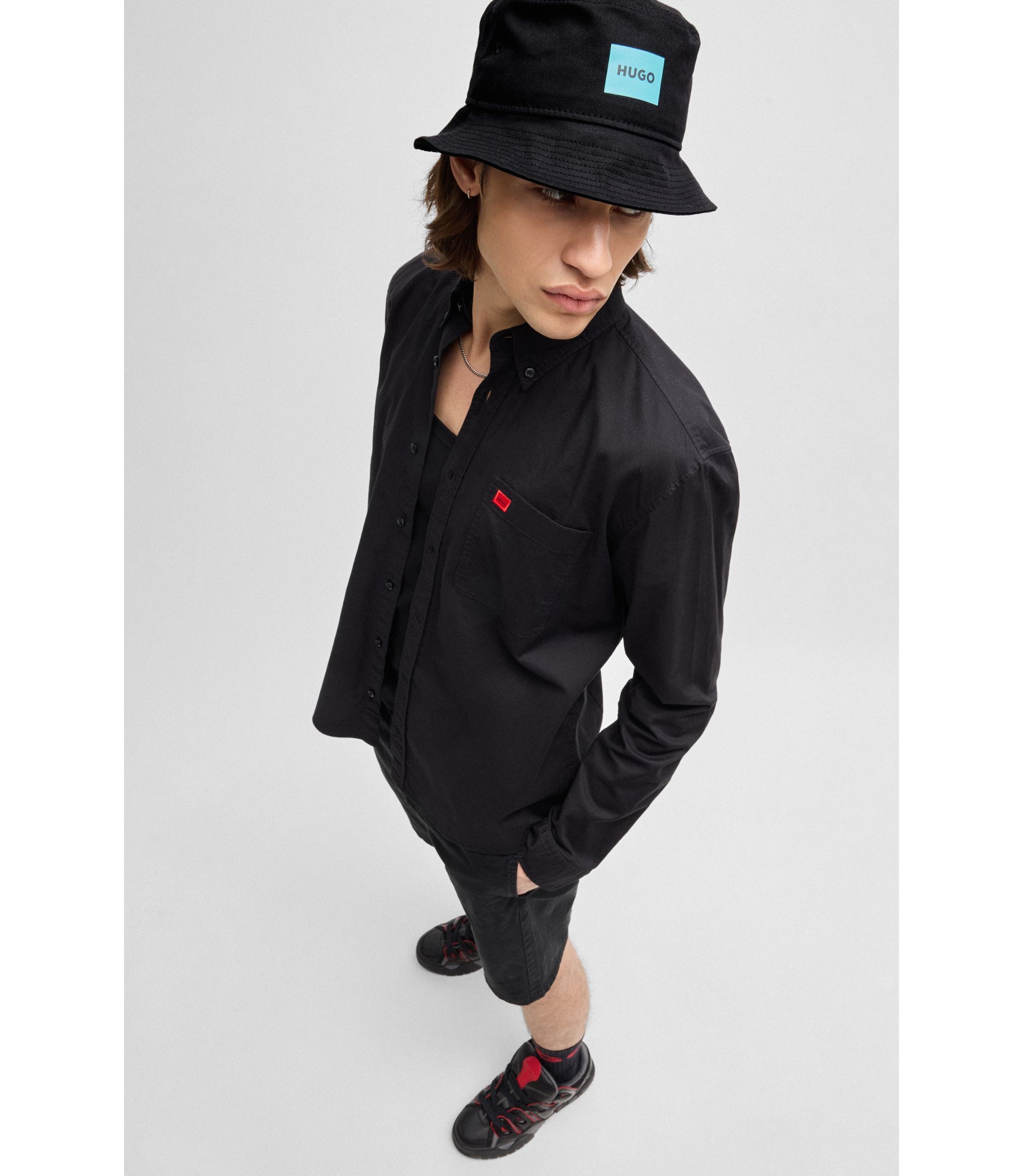 hbna50514748_001_300?wid=1980&