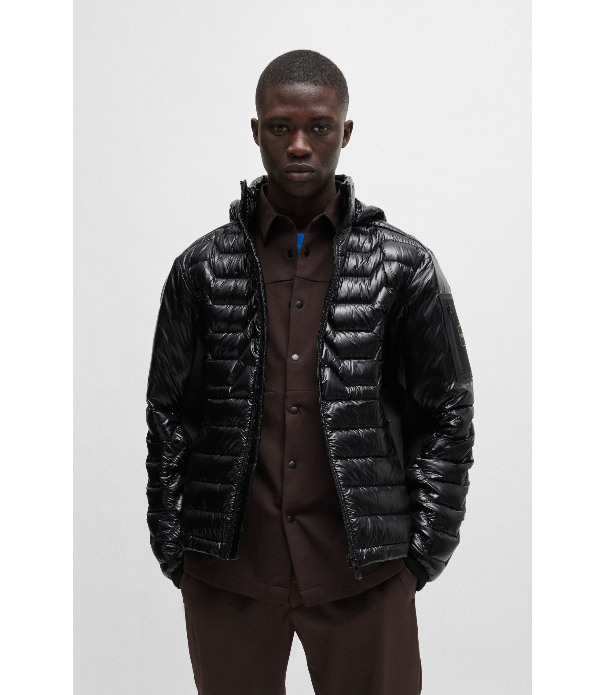 hbna50514894_001_350?wid=1980&