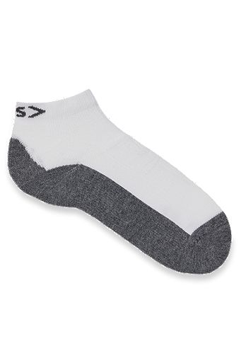 Ankle-length socks with plush sole and cooling function, White