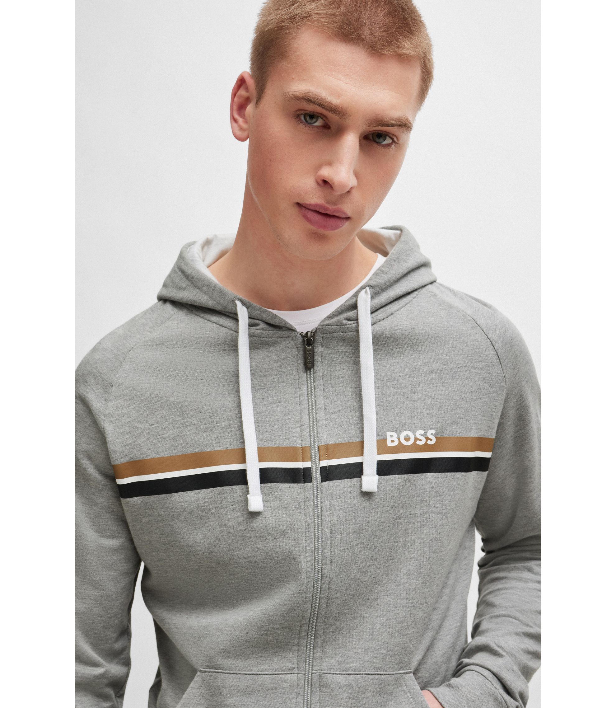 hbna50515138_033_340?wid=1980&