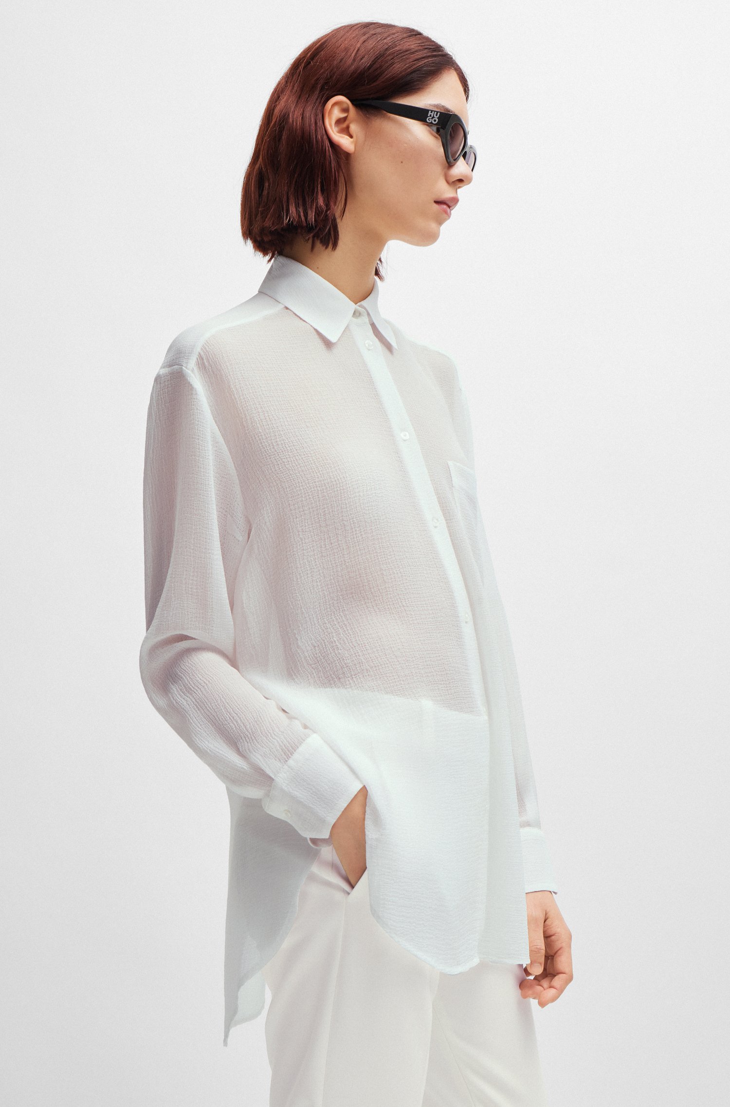 Oversize-fit blouse soft seersucker with point collar