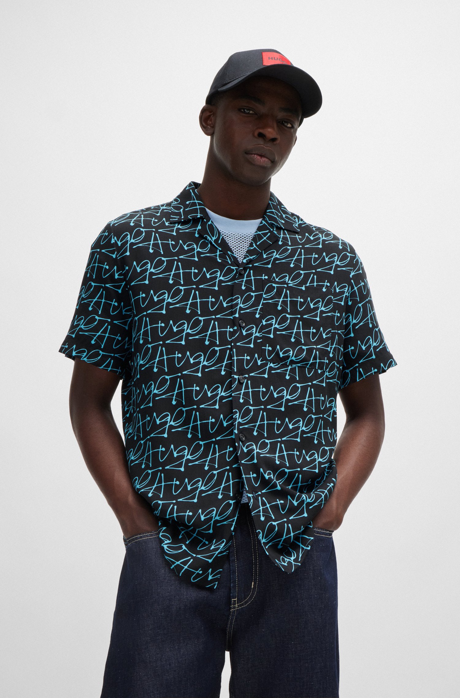 Relaxed-fit short-sleeved shirt with seasonal print