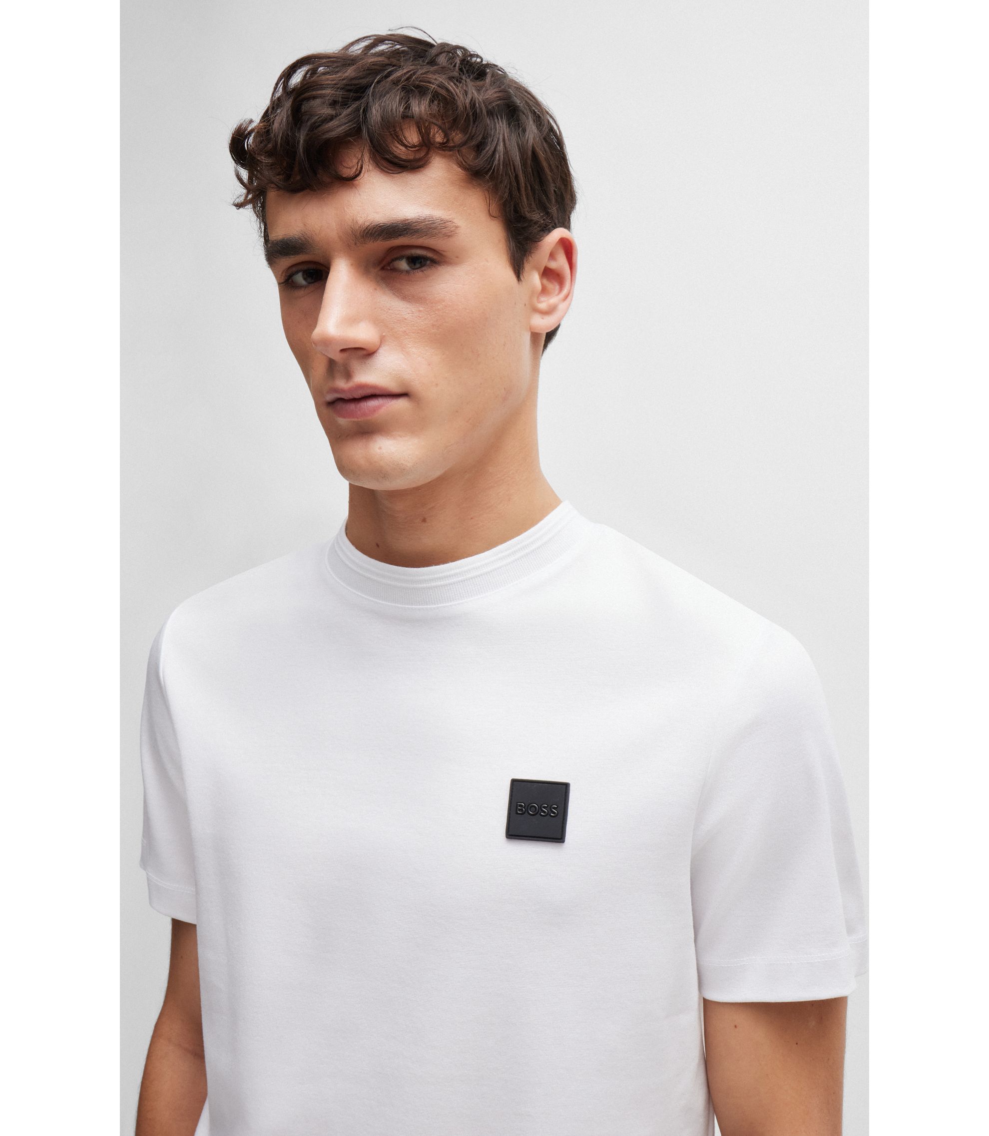 hbna50515598_100_340?wid=1980&