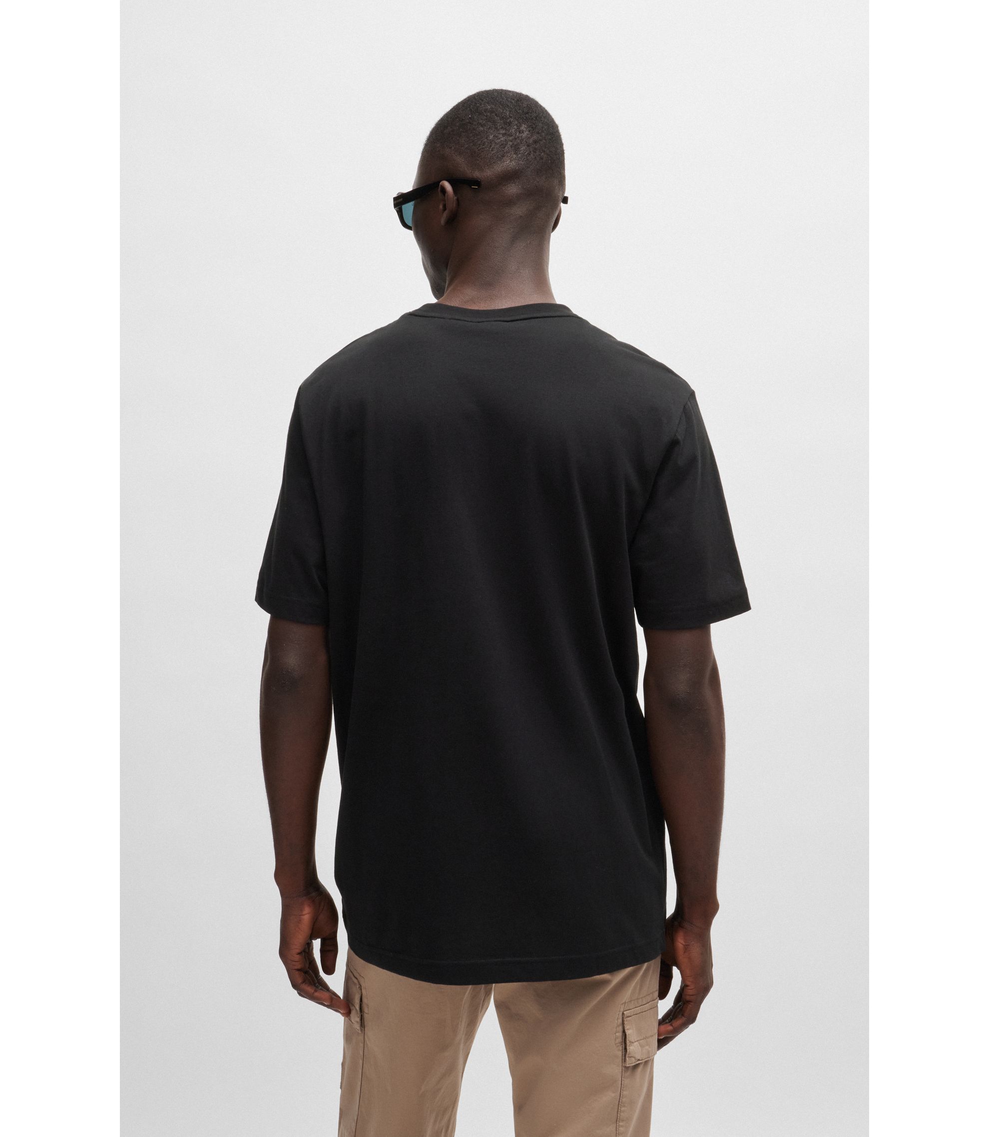 hbna50515829_001_360?wid=1980&