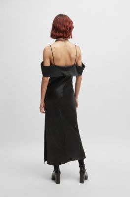 Vestido de sat&eacute;n con escote estilo Bardot, Negro