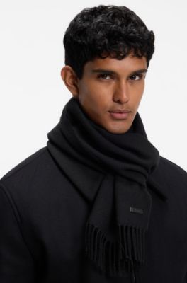 &Eacute;charpe en laine confectionn&eacute;e en Italie avec patch logot&eacute;, Noir