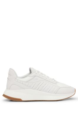 Baskets &agrave; lacets en cuir avec finitions en mesh, Blanc