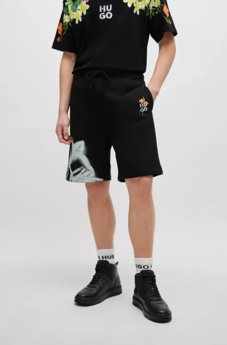 Relaxed-fit shorts with floral artwork