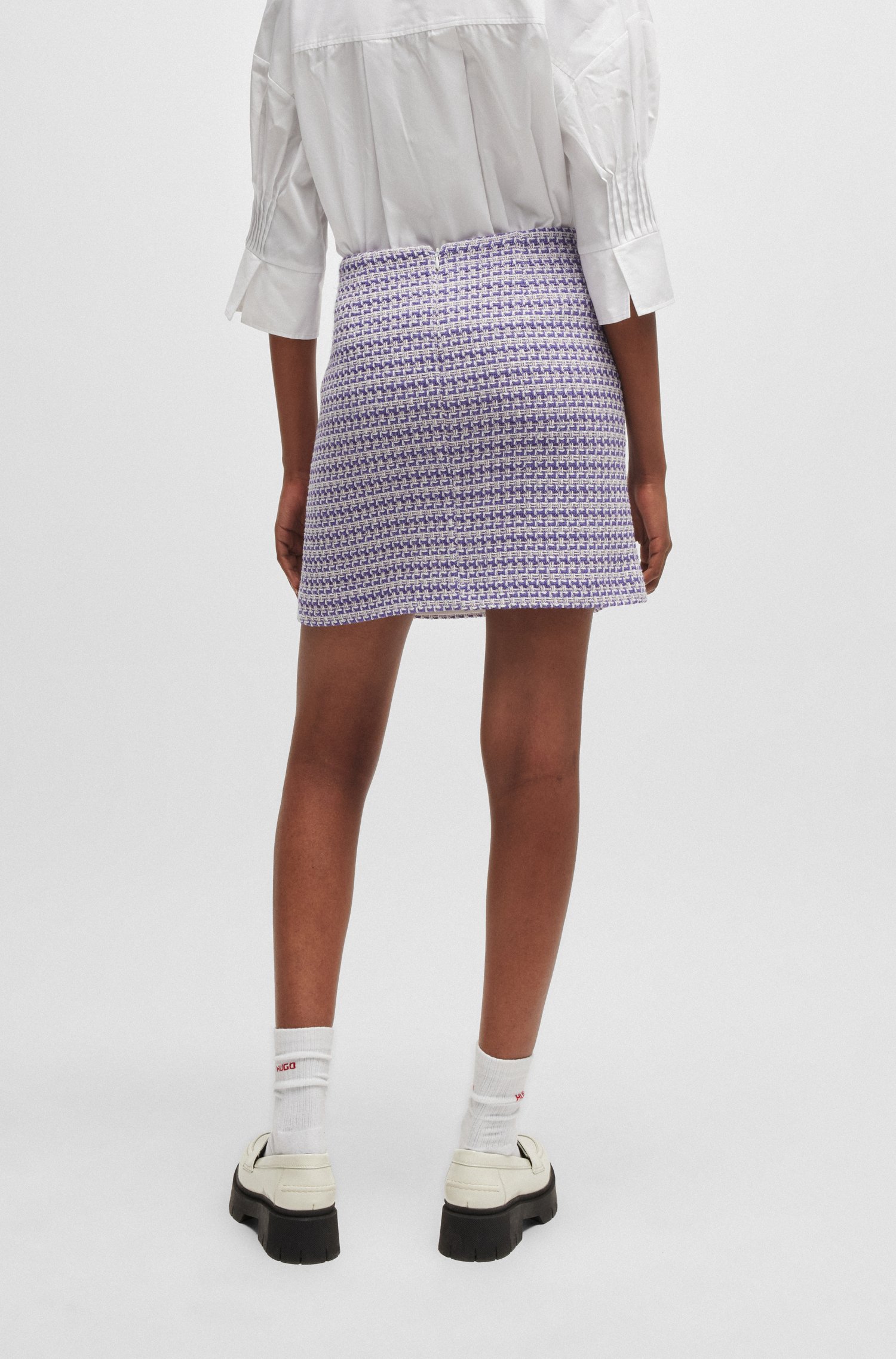 Patterned mini skirt a cotton blend