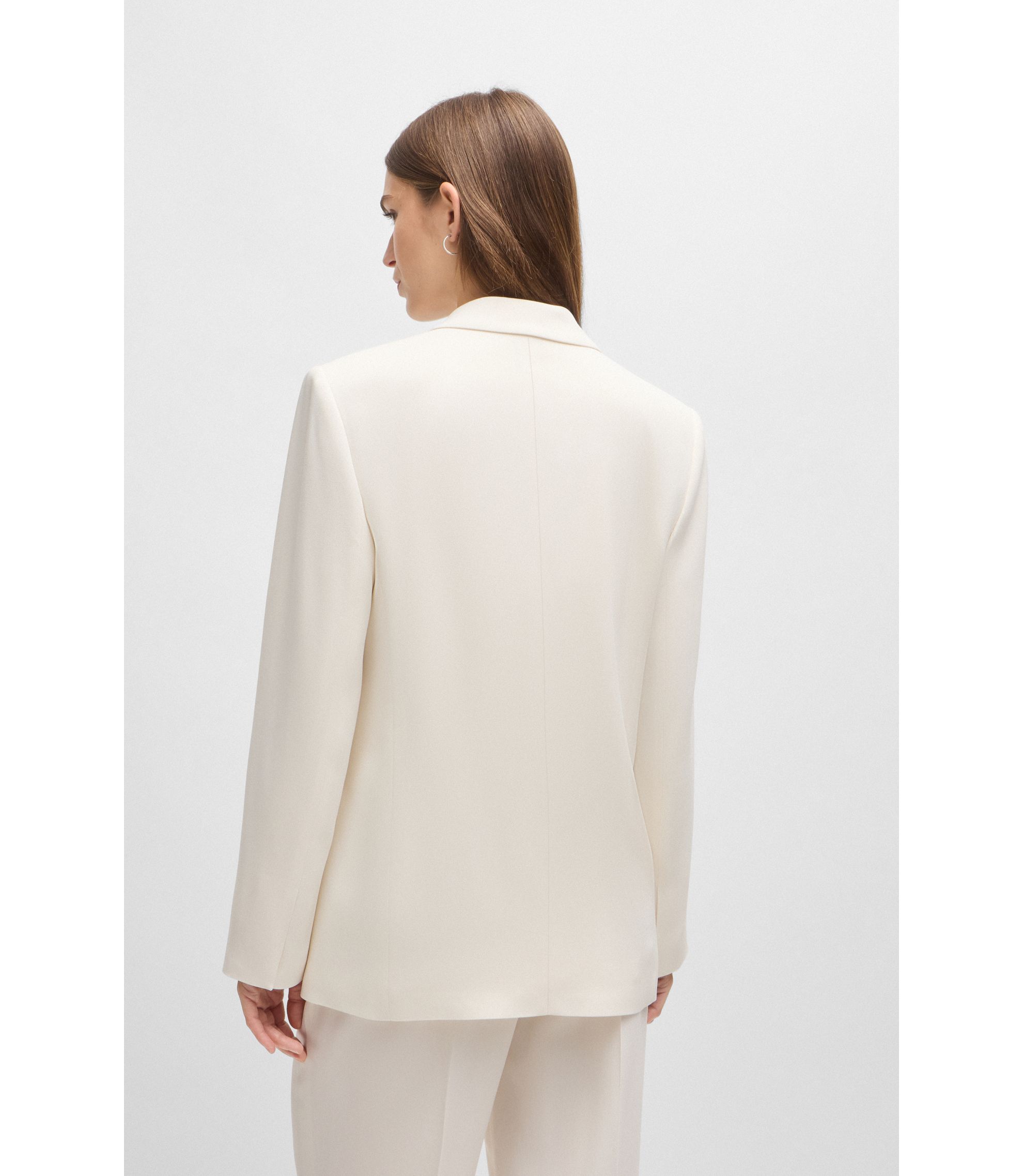 hbna50518433_118_360?wid=1980&