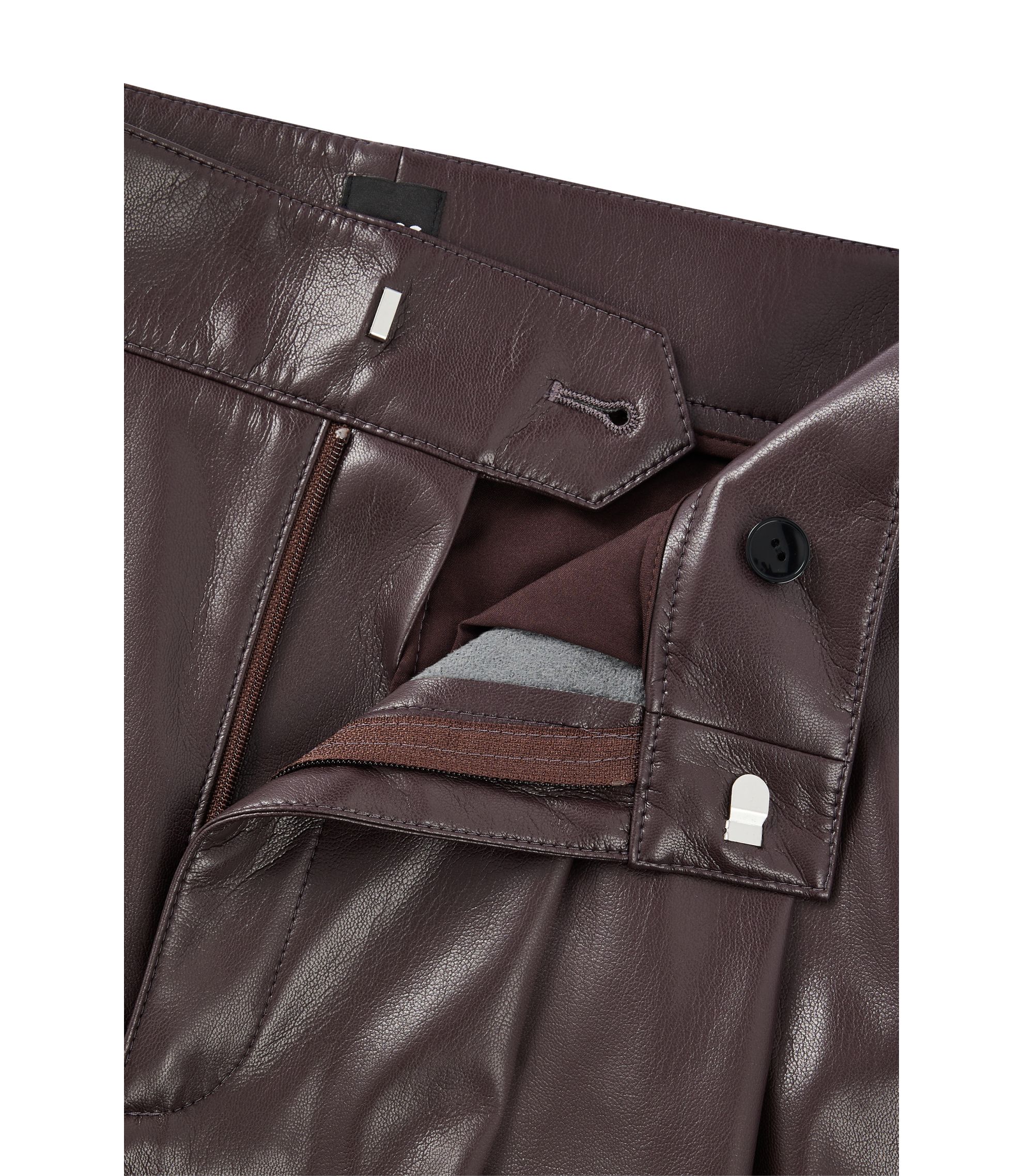 hbna50518463_642_240?wid=1980&